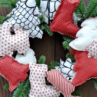 weihnachtskranz advent dekoration weihnachten tuerdeko weihnachtlich schmuecken mit stoff selbst genaeht kostenlose schnittmuster gratis naehanleitung